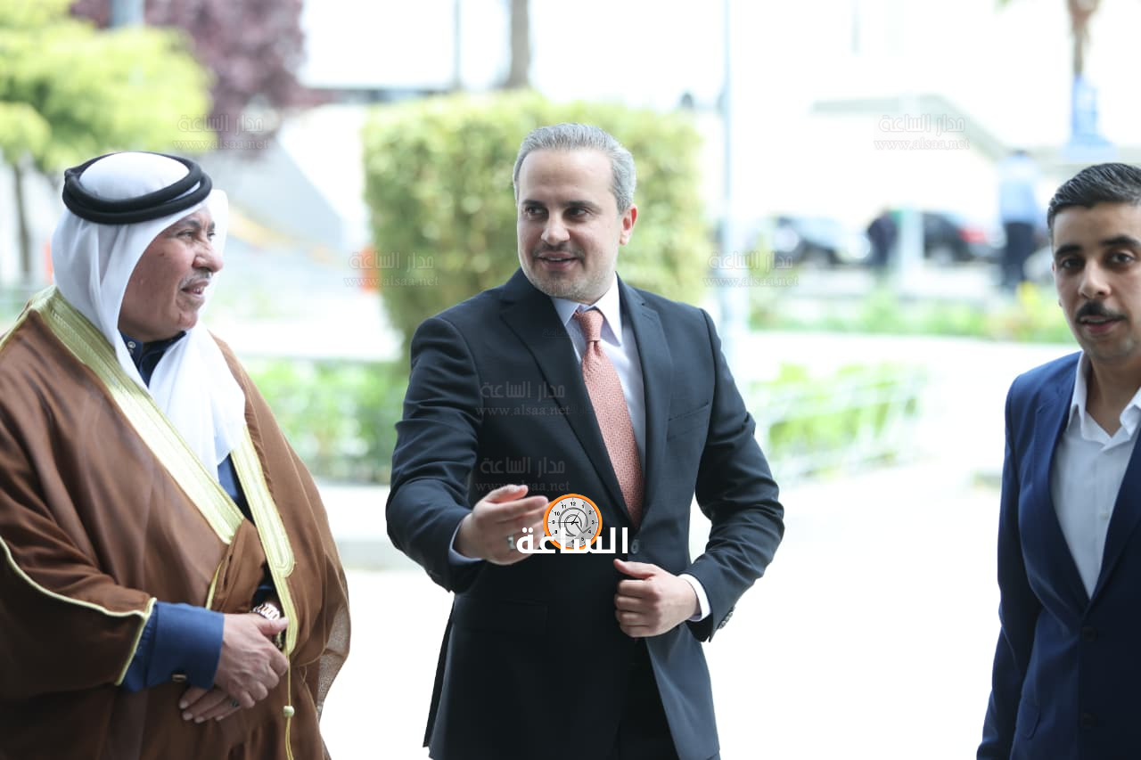 Madar Al-Saa Images 0.3318388612855645