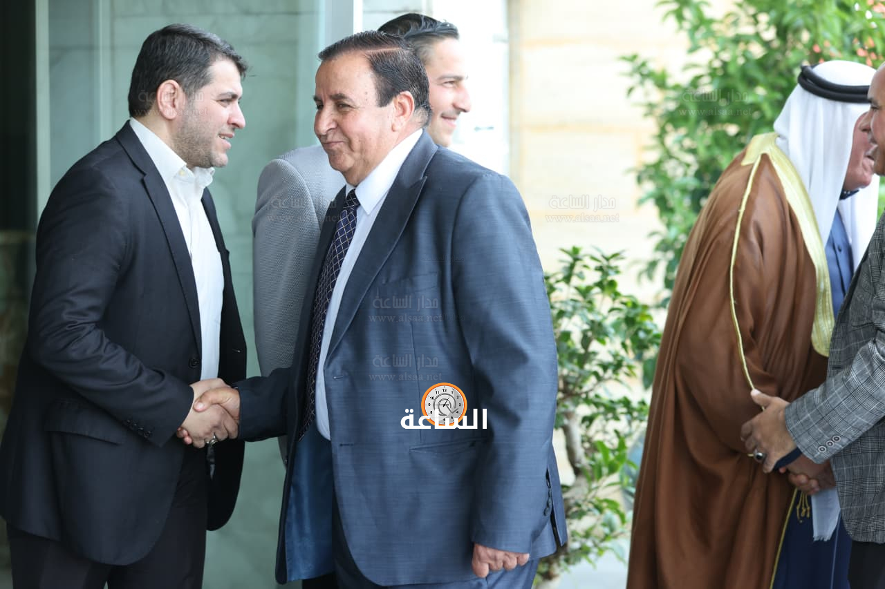 Madar Al-Saa Images 0.6395637904074146