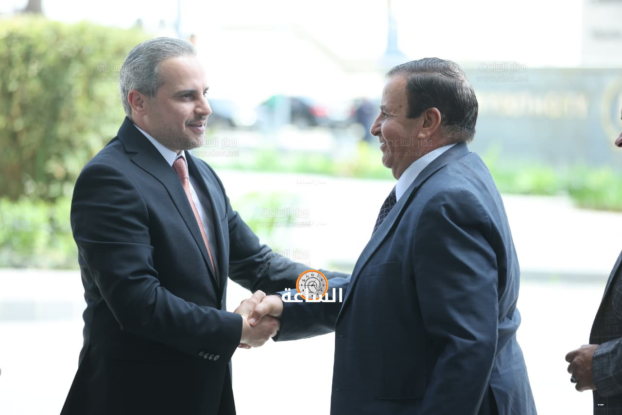 Madar Al-Saa Images 0.637483072744558