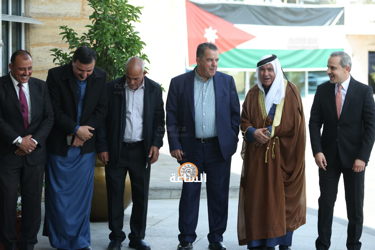 Madar Al-Saa Images 0.24776778142721145