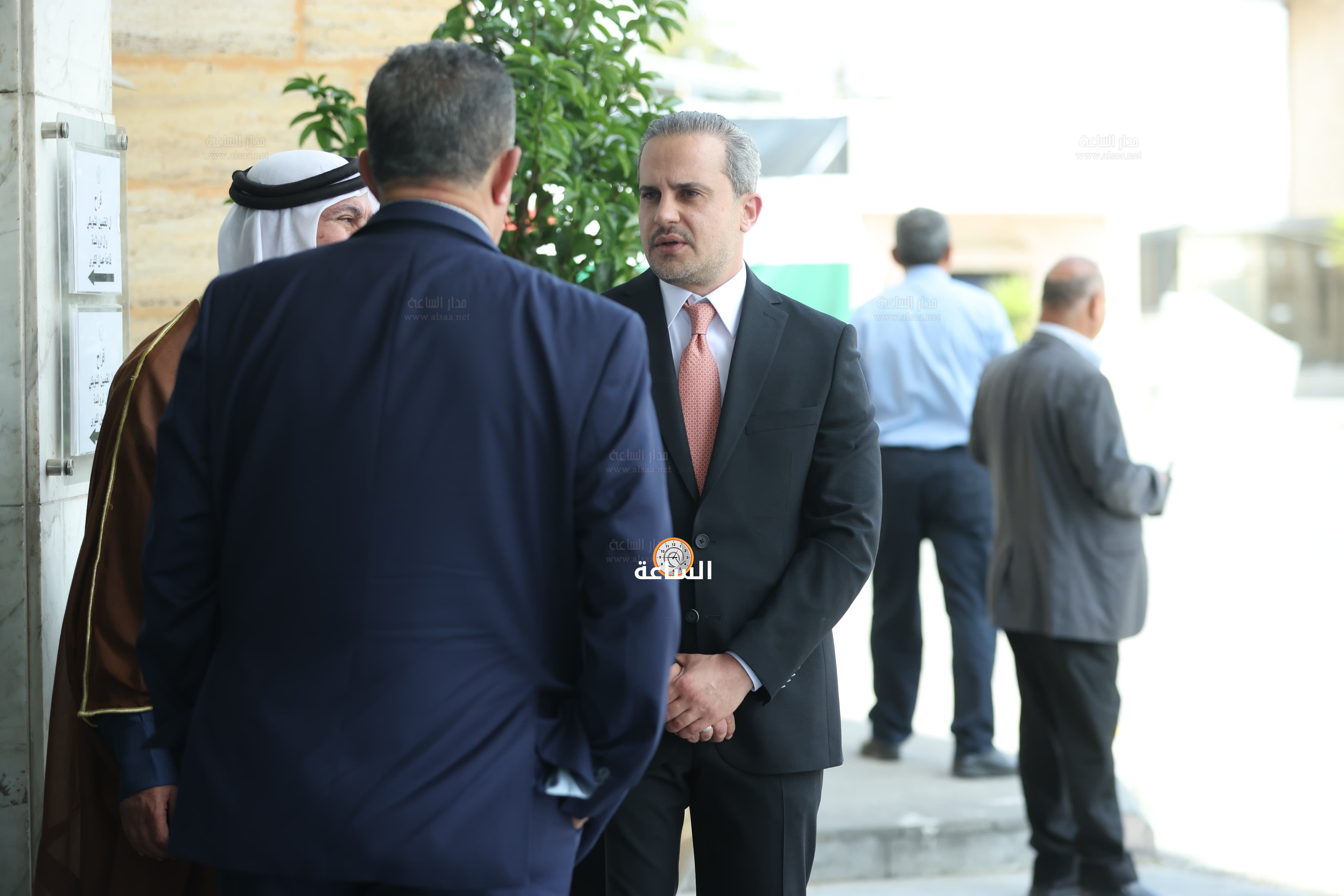 Madar Al-Saa Images 0.11883119637622785