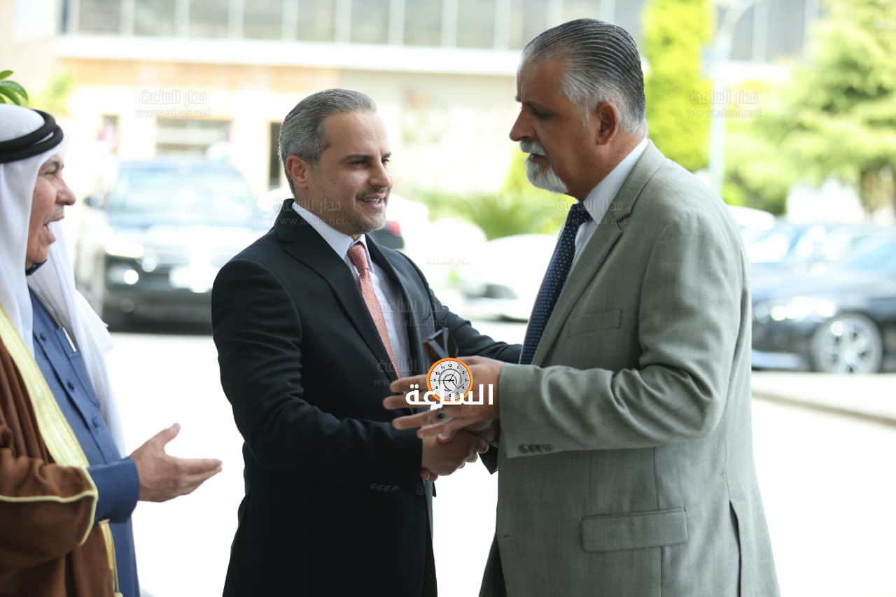 Madar Al-Saa Images 0.44691620936153853