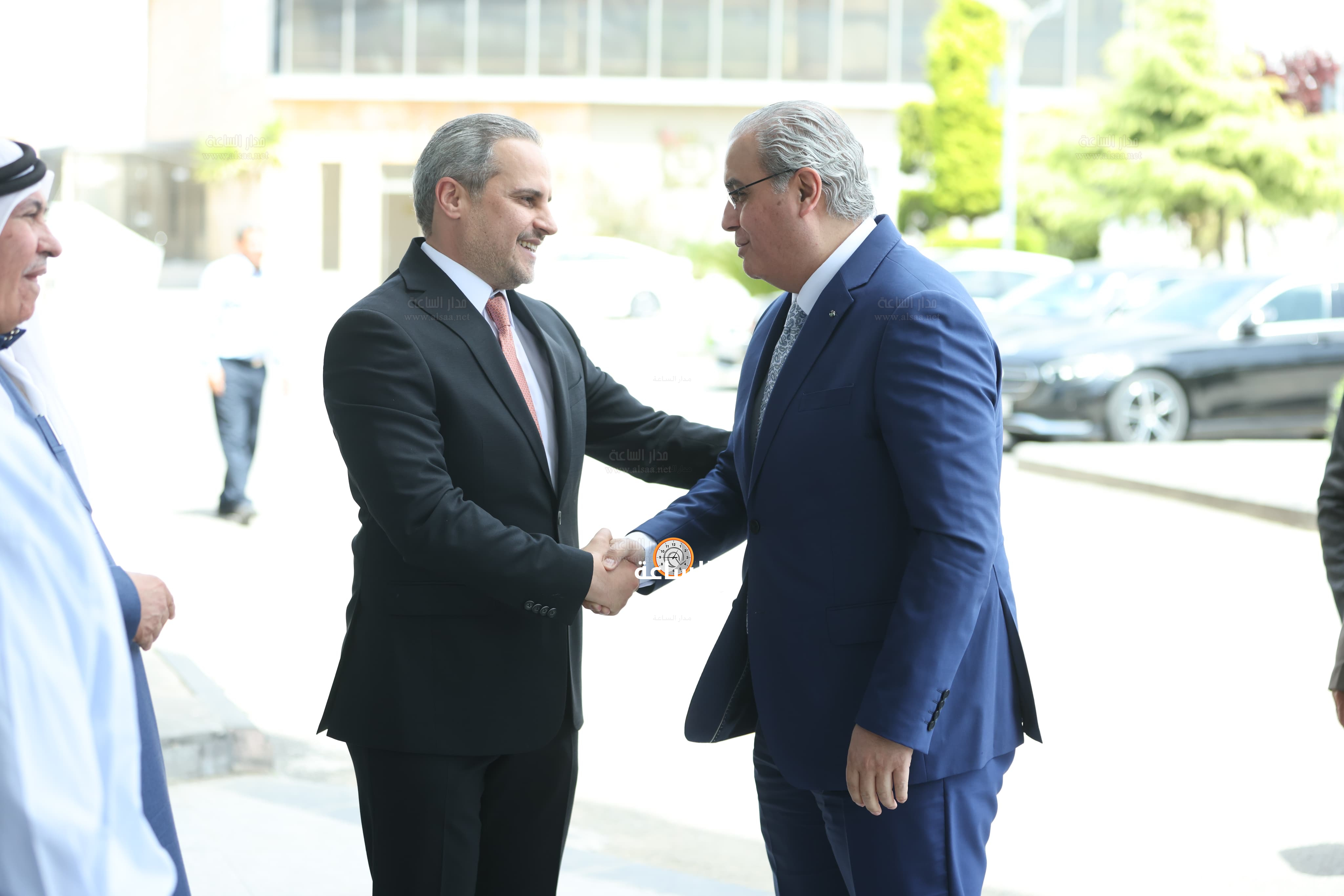 Madar Al-Saa Images 0.49877994879219145