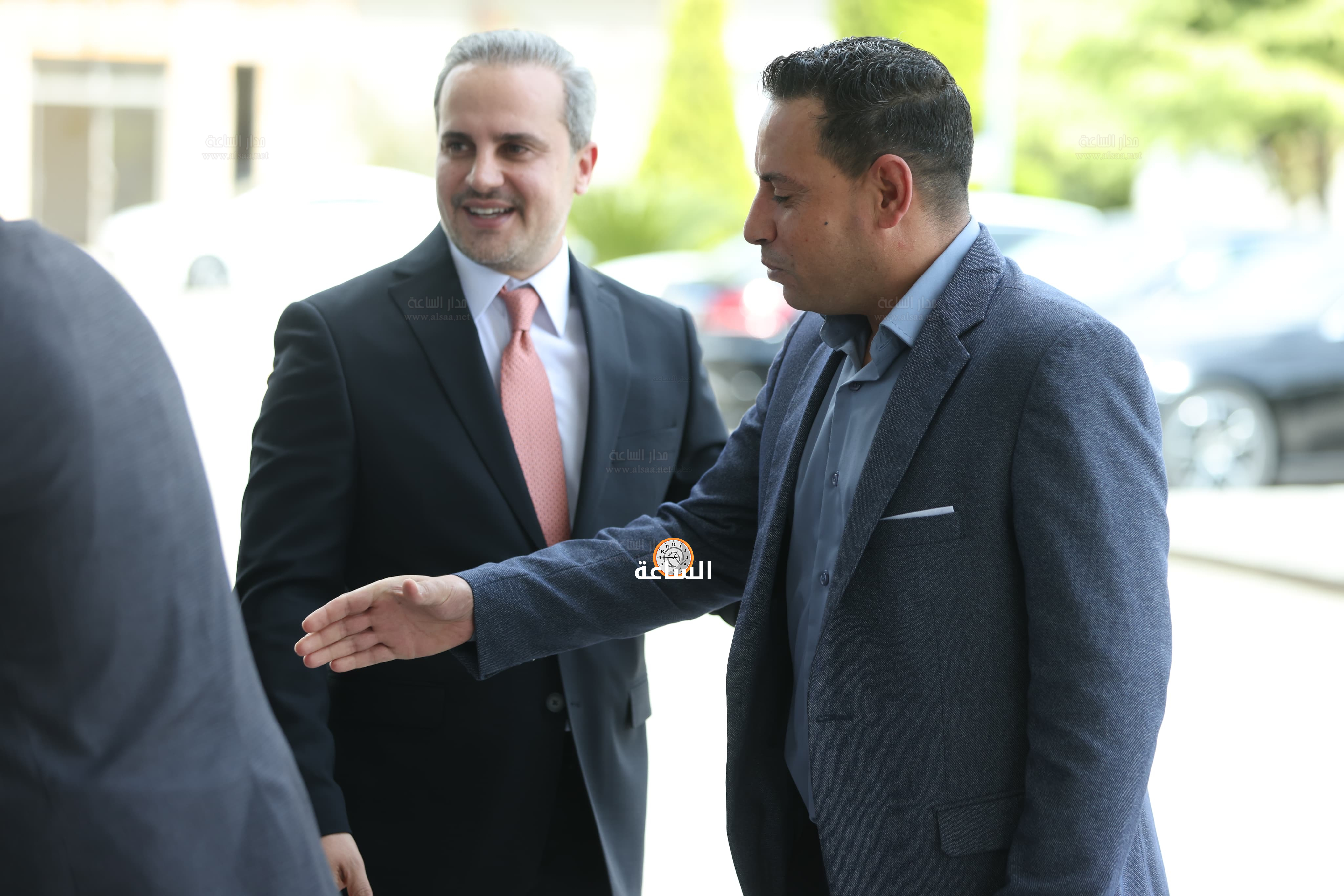 Madar Al-Saa Images 0.9218112102040047