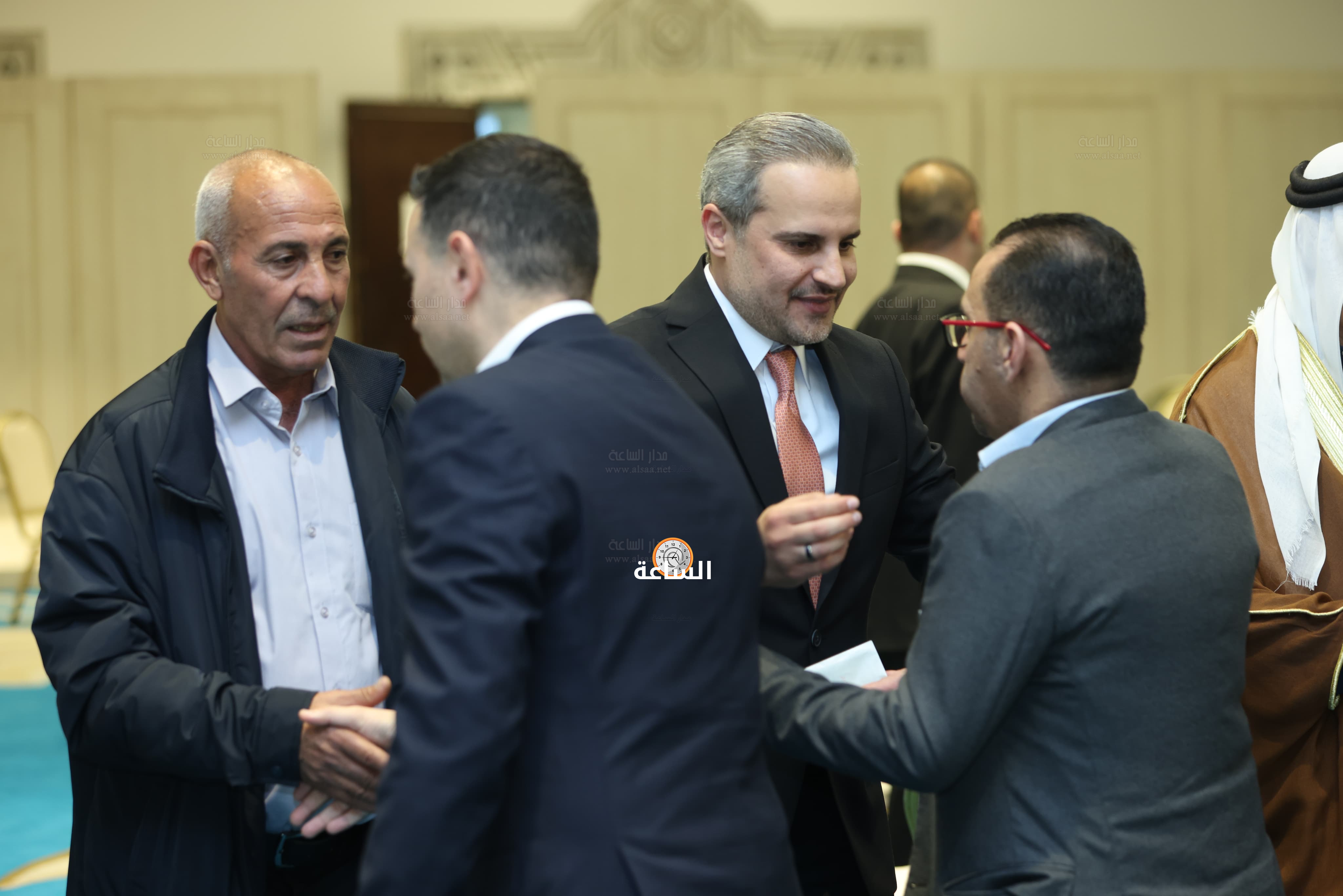 Madar Al-Saa Images 0.2983479578519982