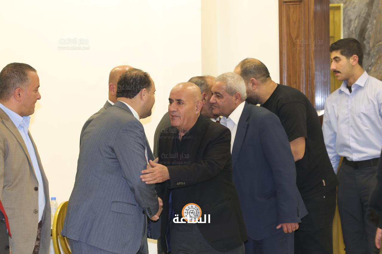 Madar Al-Saa Images 0.3776872425145965