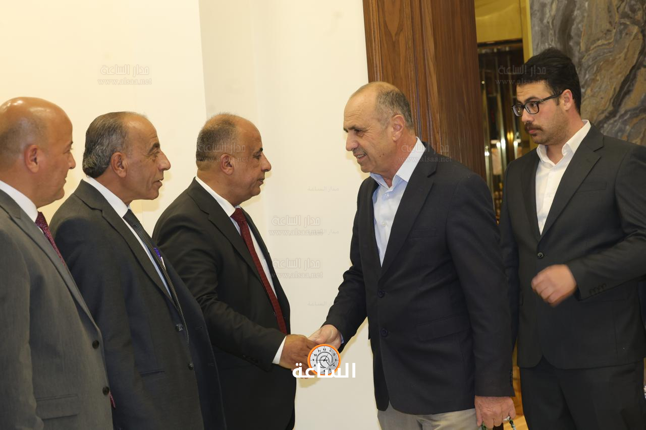 Madar Al-Saa Images 0.22261615784635713