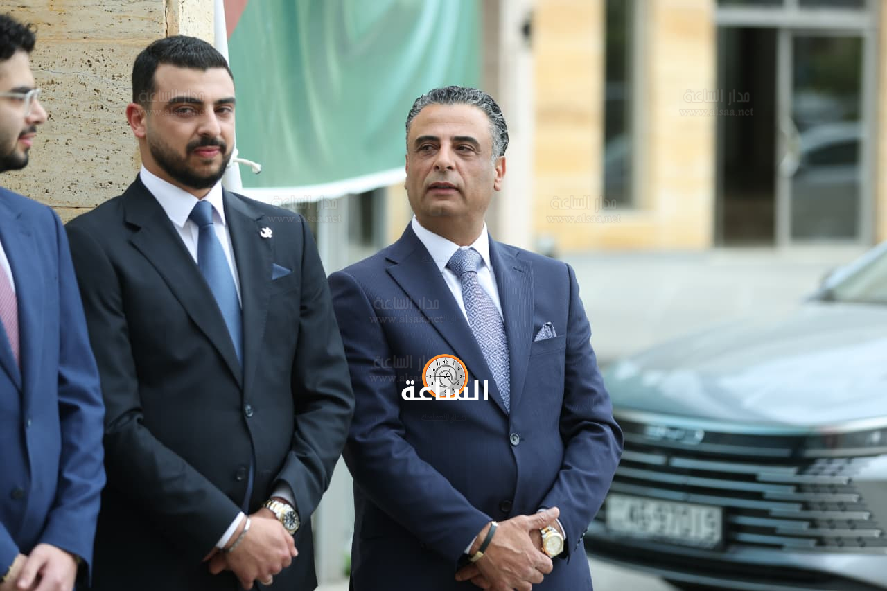 Madar Al-Saa Images 0.2991479043753231