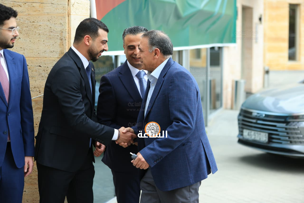 Madar Al-Saa Images 0.7951087586530176