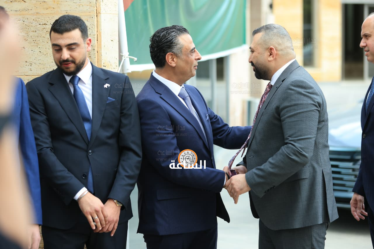 Madar Al-Saa Images 0.38778514638001615