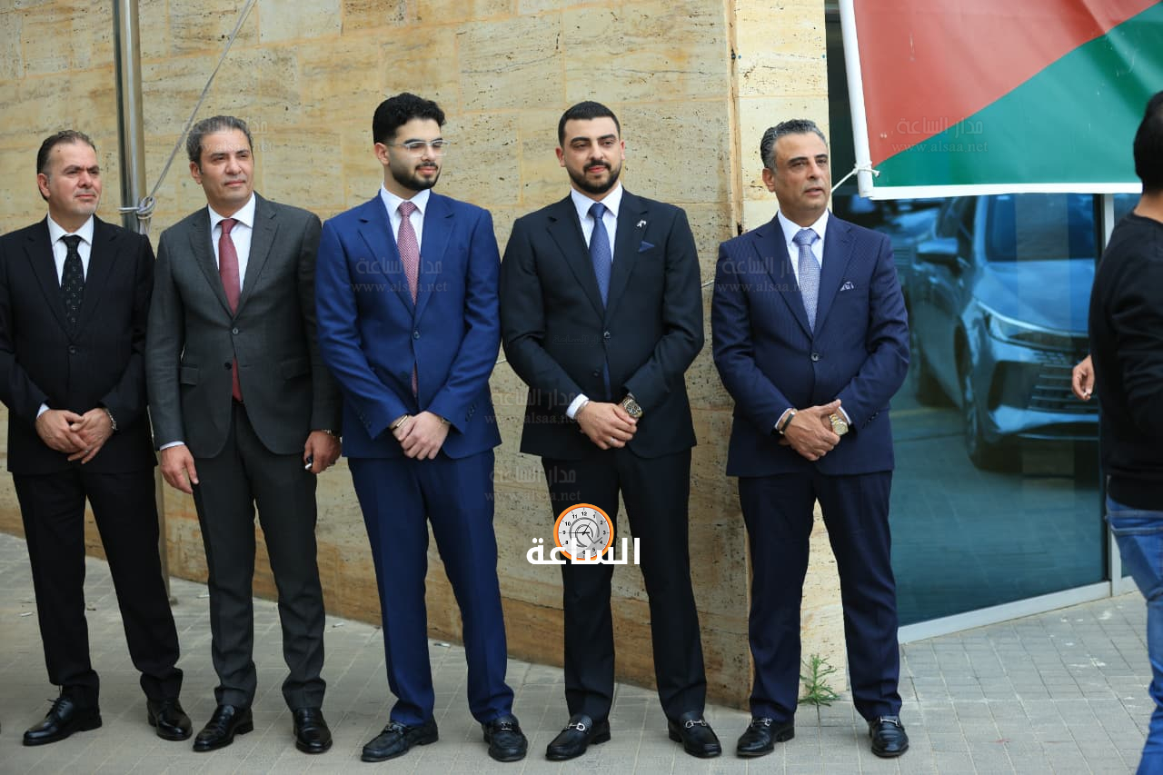 Madar Al-Saa Images 0.24338031622063439