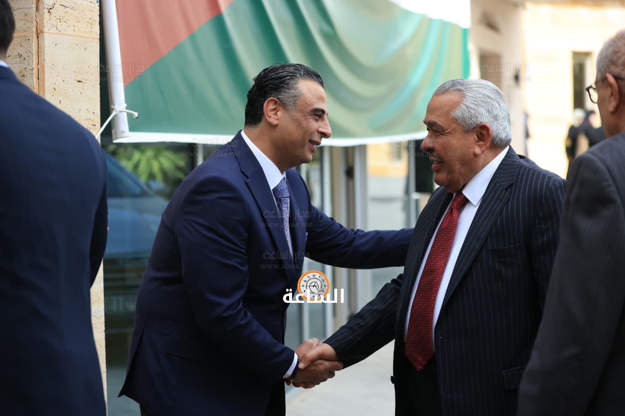 Madar Al-Saa Images 0.013674875142182574