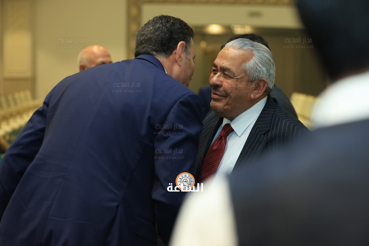 Madar Al-Saa Images 0.5304289877389866