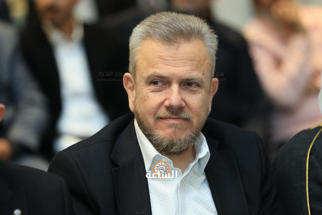 Madar Al-Saa Images 0.1750101524176223