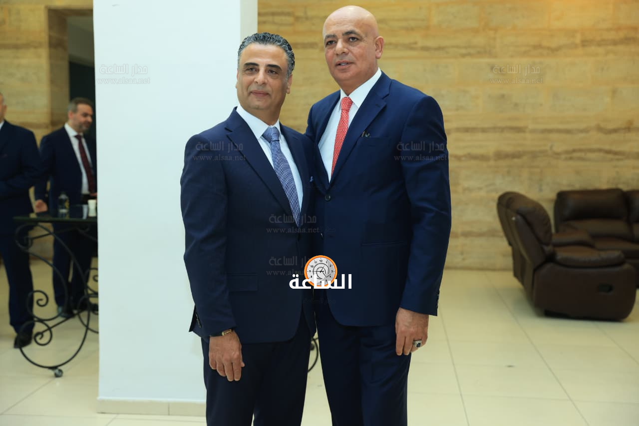 Madar Al-Saa Images 0.43848616491391956