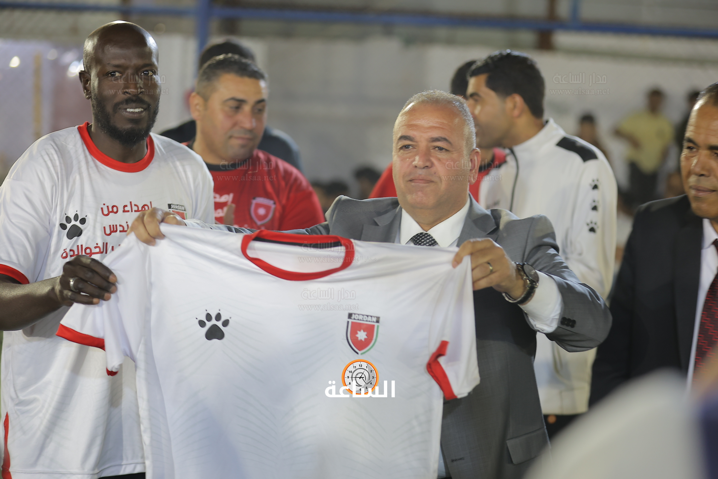 Madar Al-Saa Images 0.8579351393519238