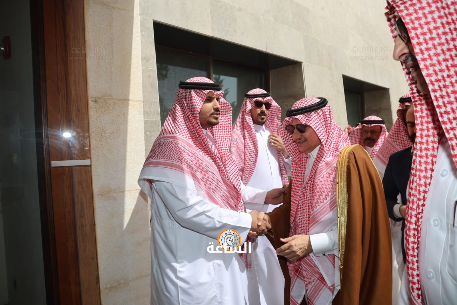 Madar Al-Saa Images 0.692326999486645