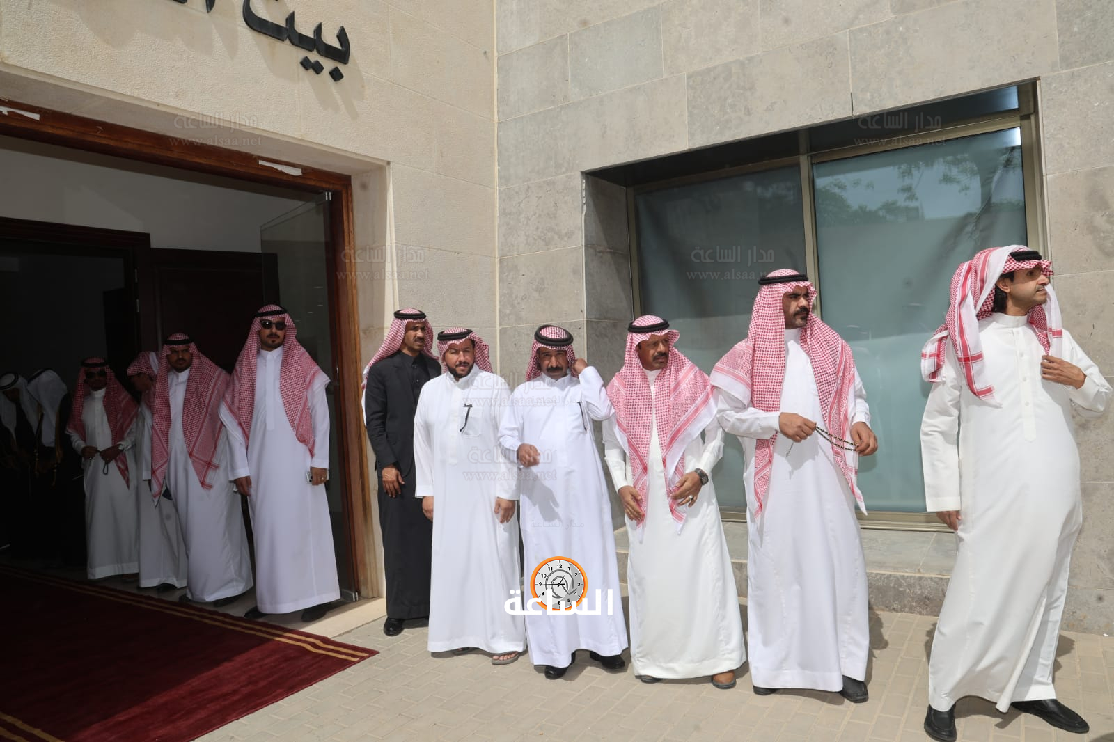 Madar Al-Saa Images 0.7120226107367632