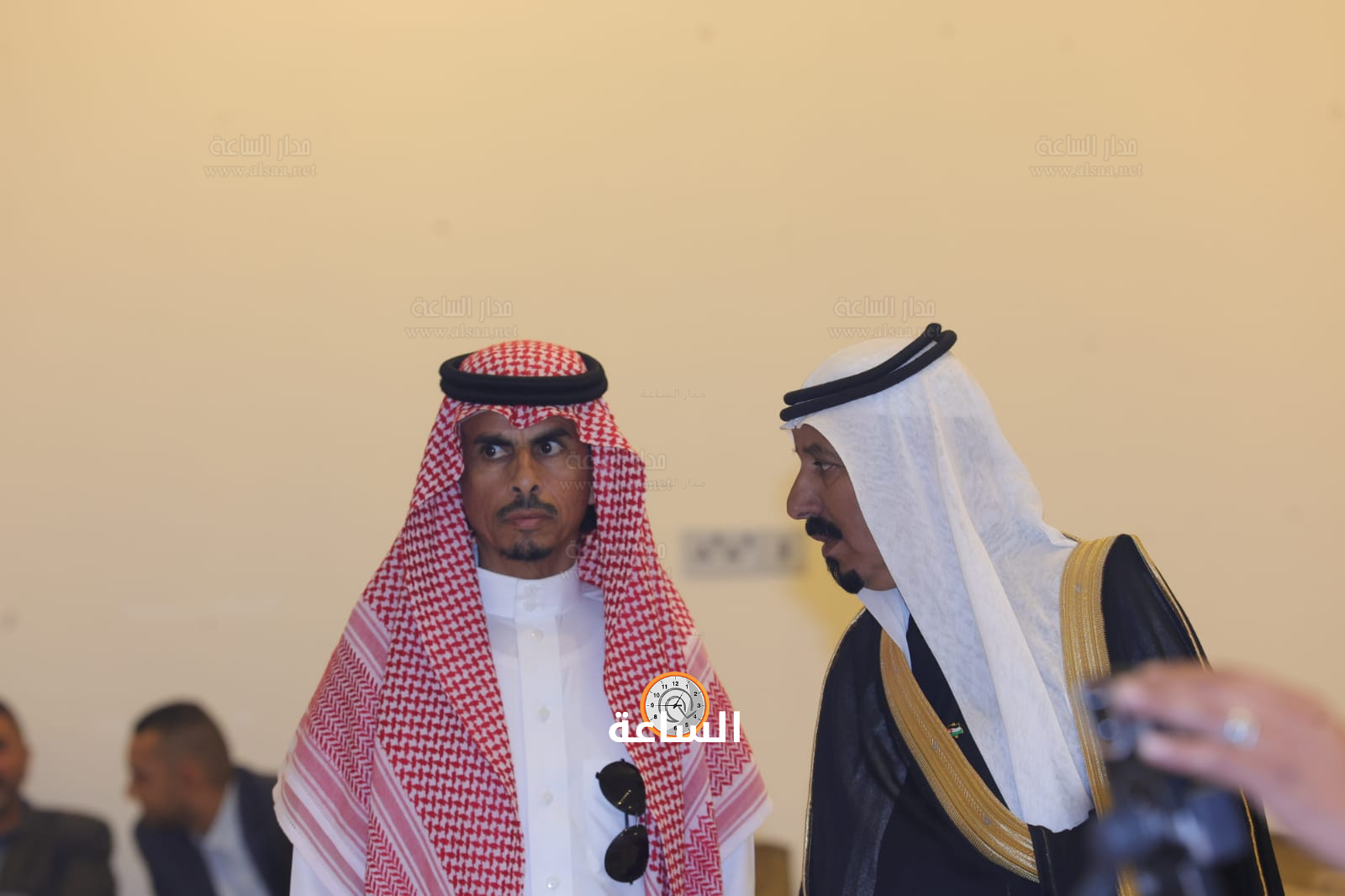 Madar Al-Saa Images 0.365007147576081