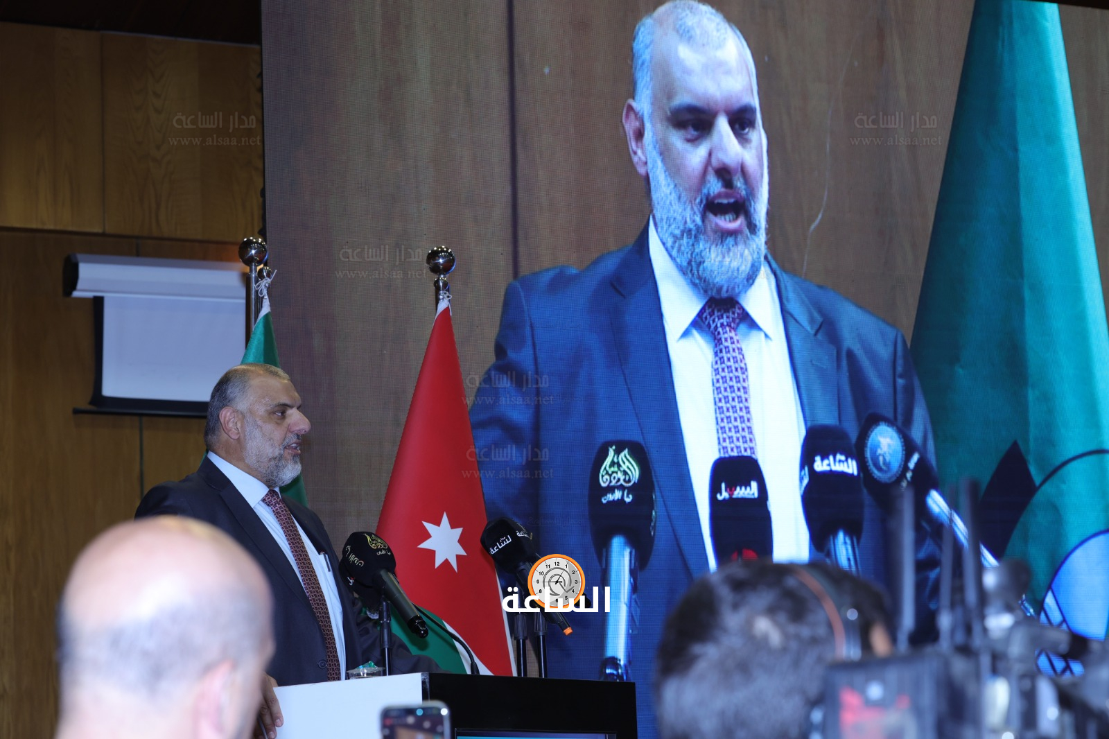 Madar Al-Saa Images 0.5193046480121927