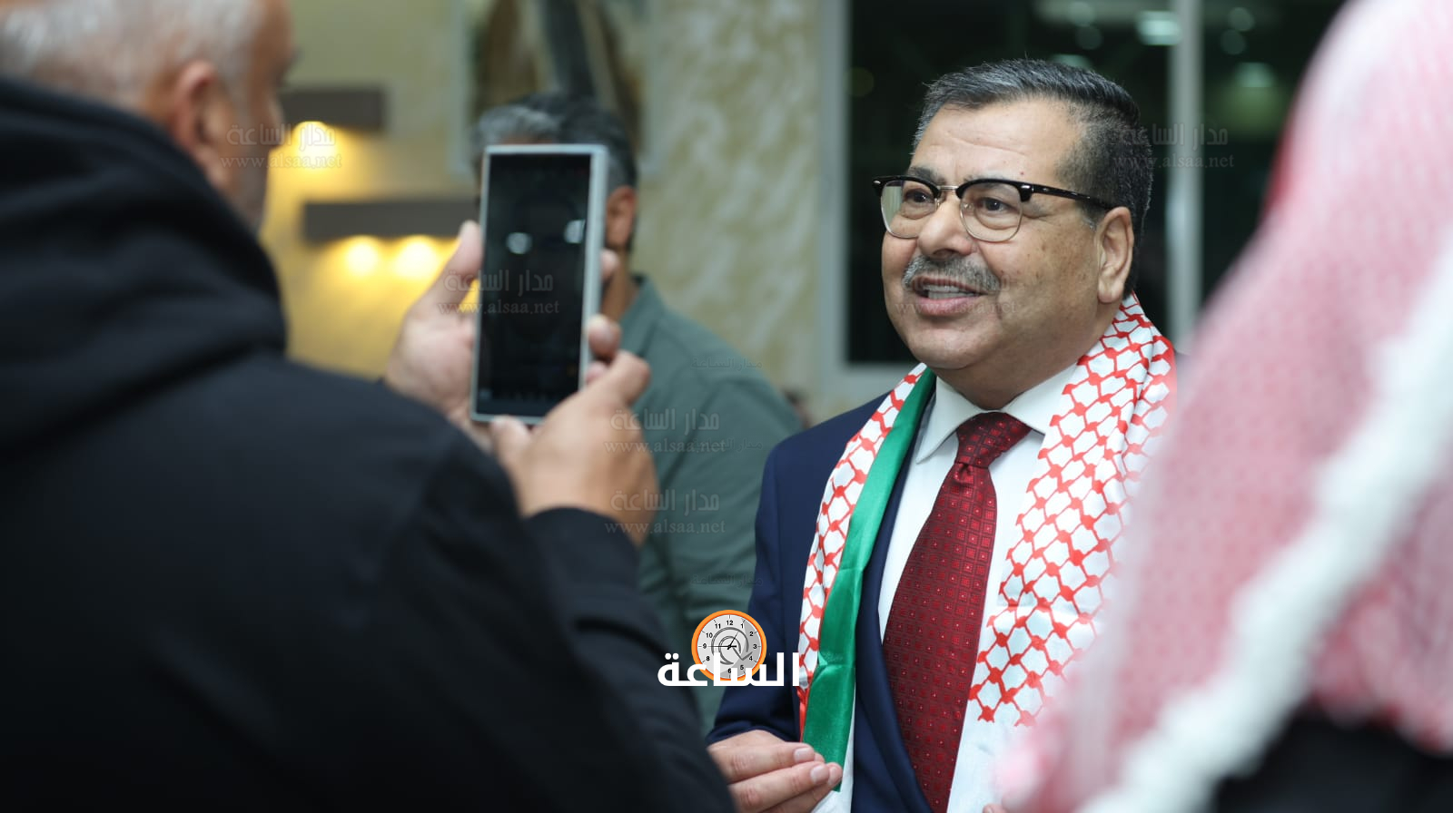 Madar Al-Saa Images 0.49633355121053113