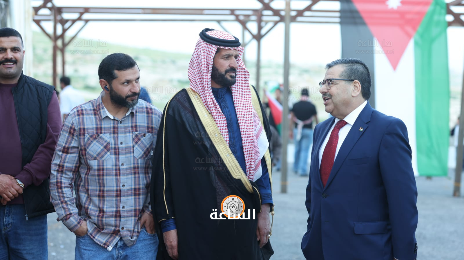 Madar Al-Saa Images 0.1323325731160644