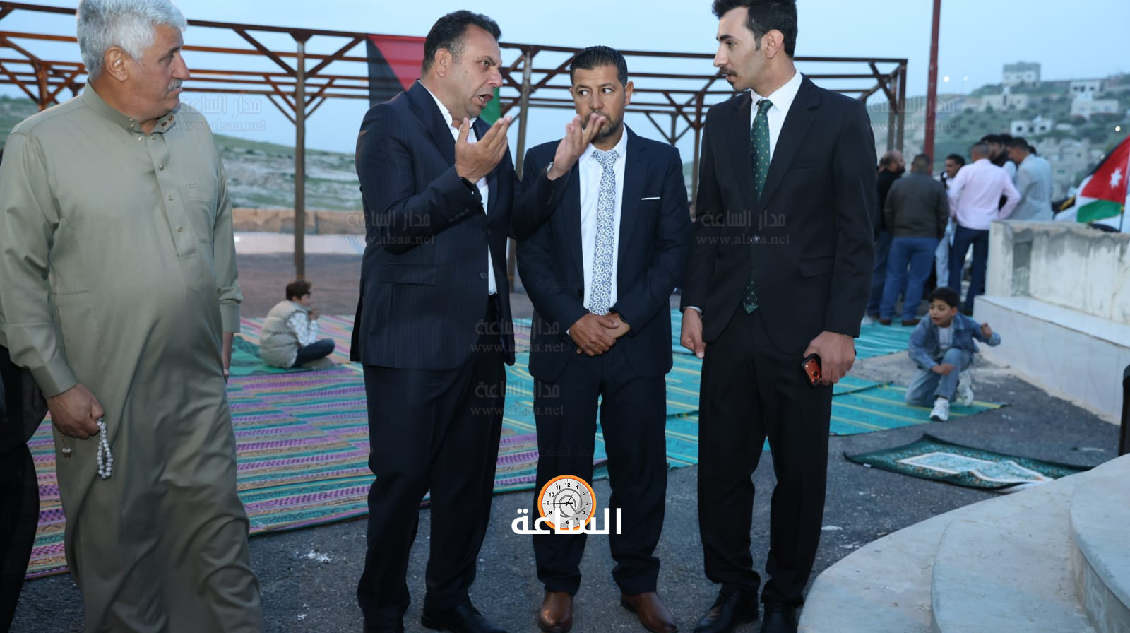 Madar Al-Saa Images 0.013324864437958328