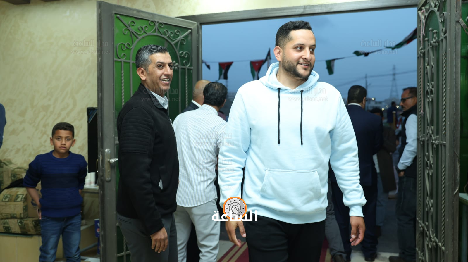 Madar Al-Saa Images 0.3608046521548254