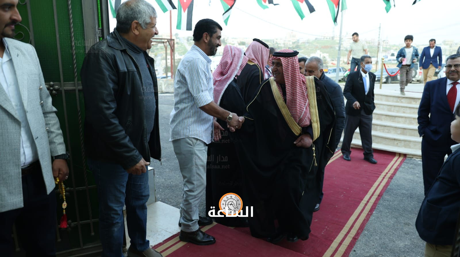 Madar Al-Saa Images 0.8813343982632125