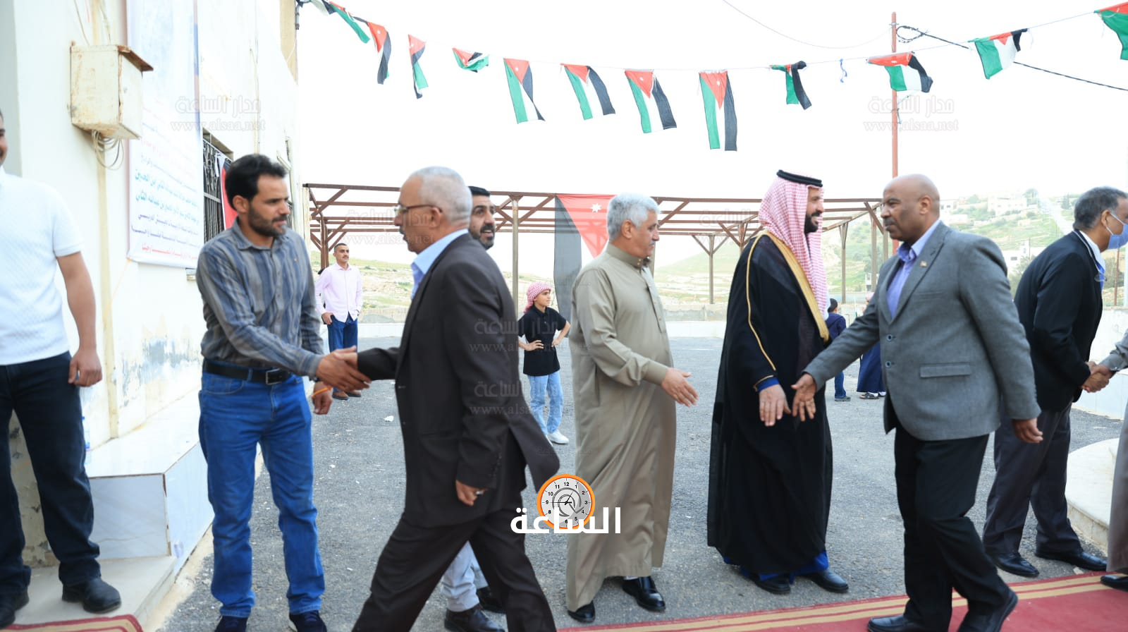 Madar Al-Saa Images 0.38266846873447347