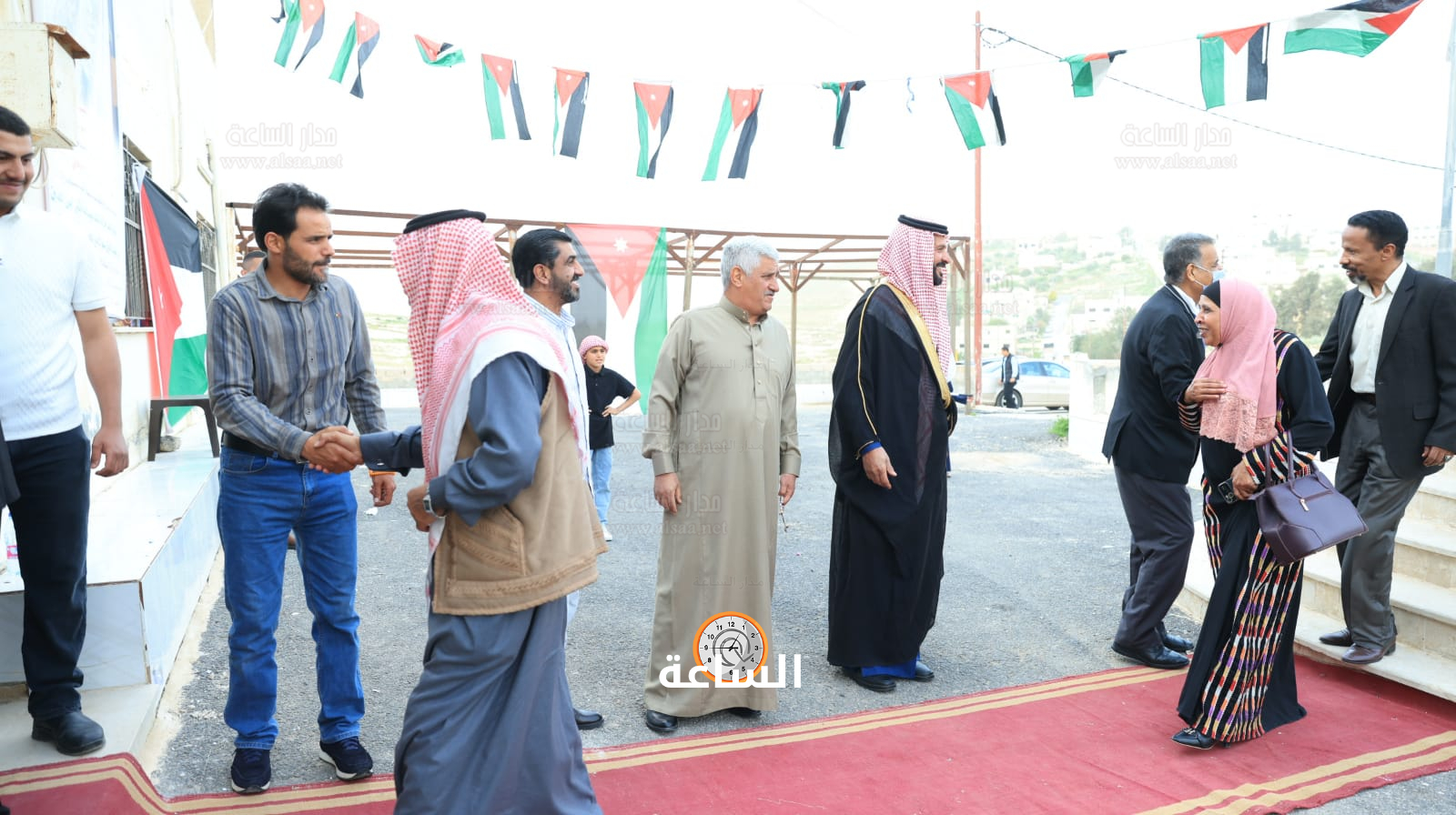 Madar Al-Saa Images 0.23740501837904426