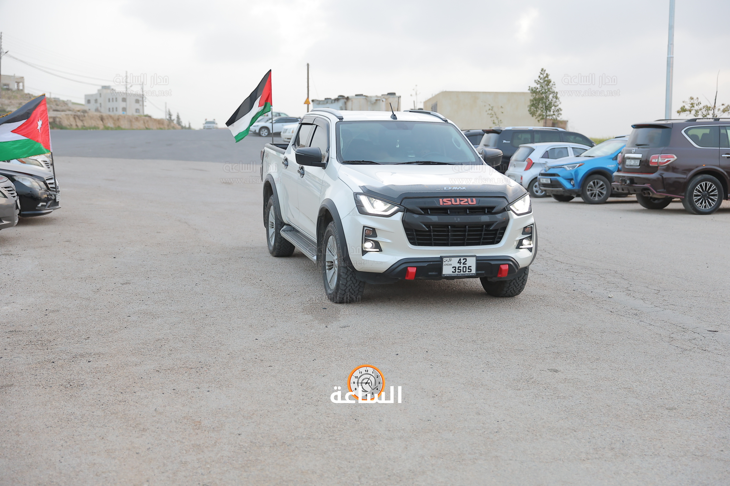 Madar Al-Saa Images 0.9543108025225073