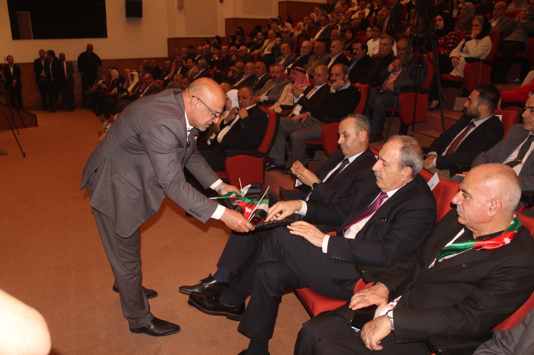 Madar Al-Saa Images 0.5783055210351781