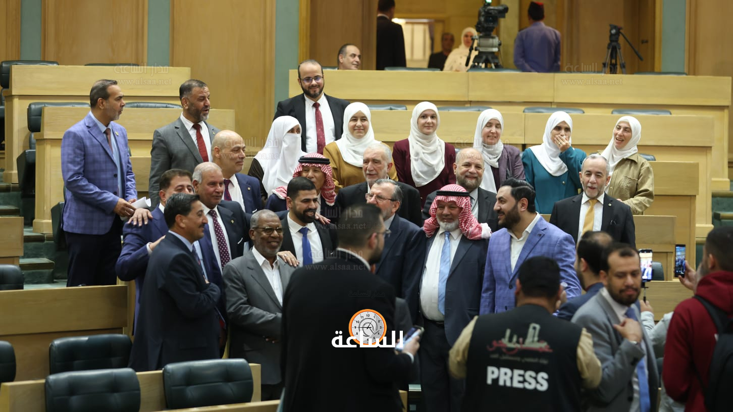 Madar Al-Saa Images 0.5996715086357562