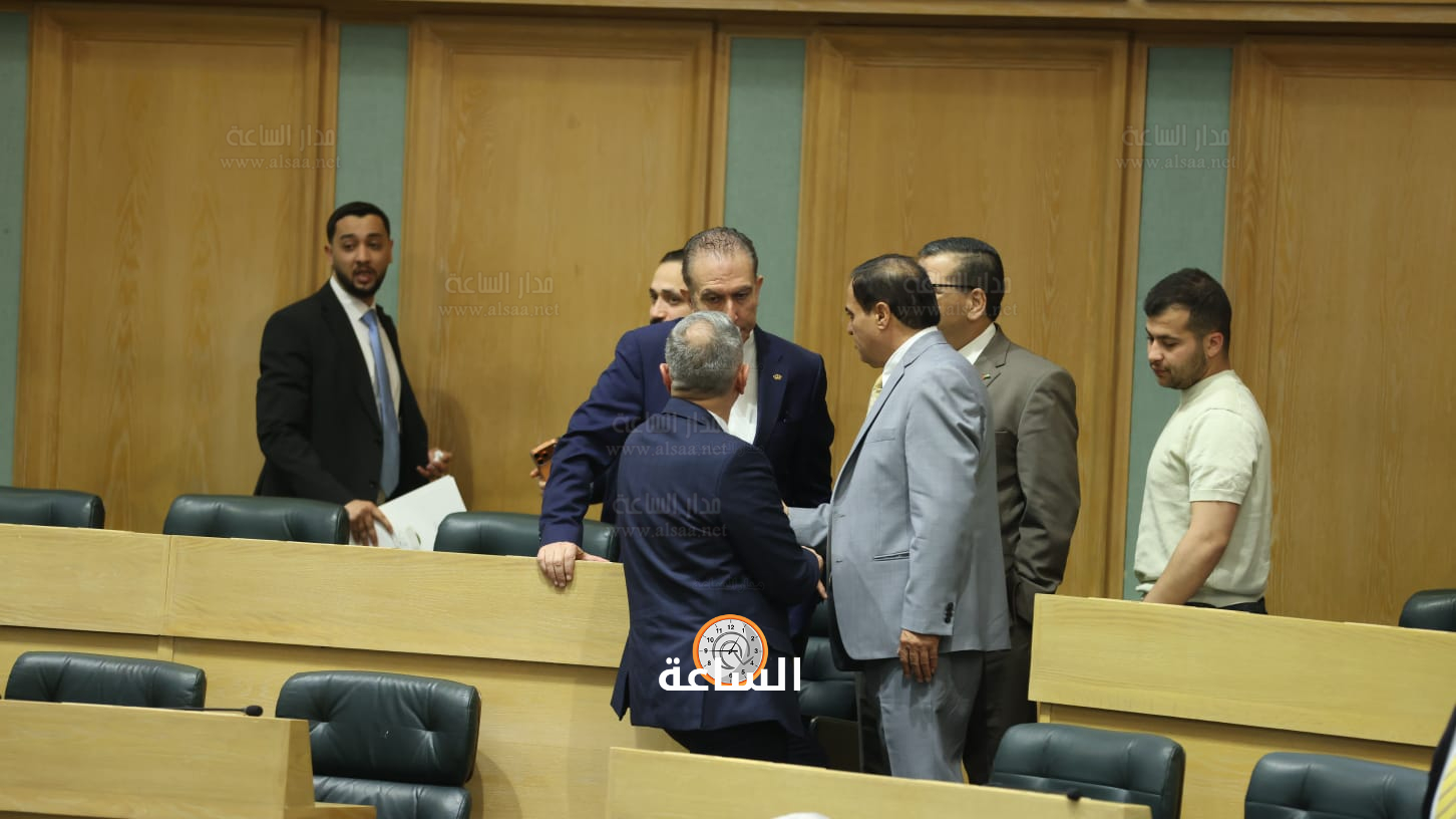 Madar Al-Saa Images 0.8889838938376524