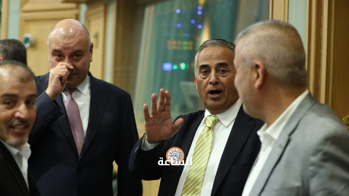 Madar Al-Saa Images 0.7717551413011471