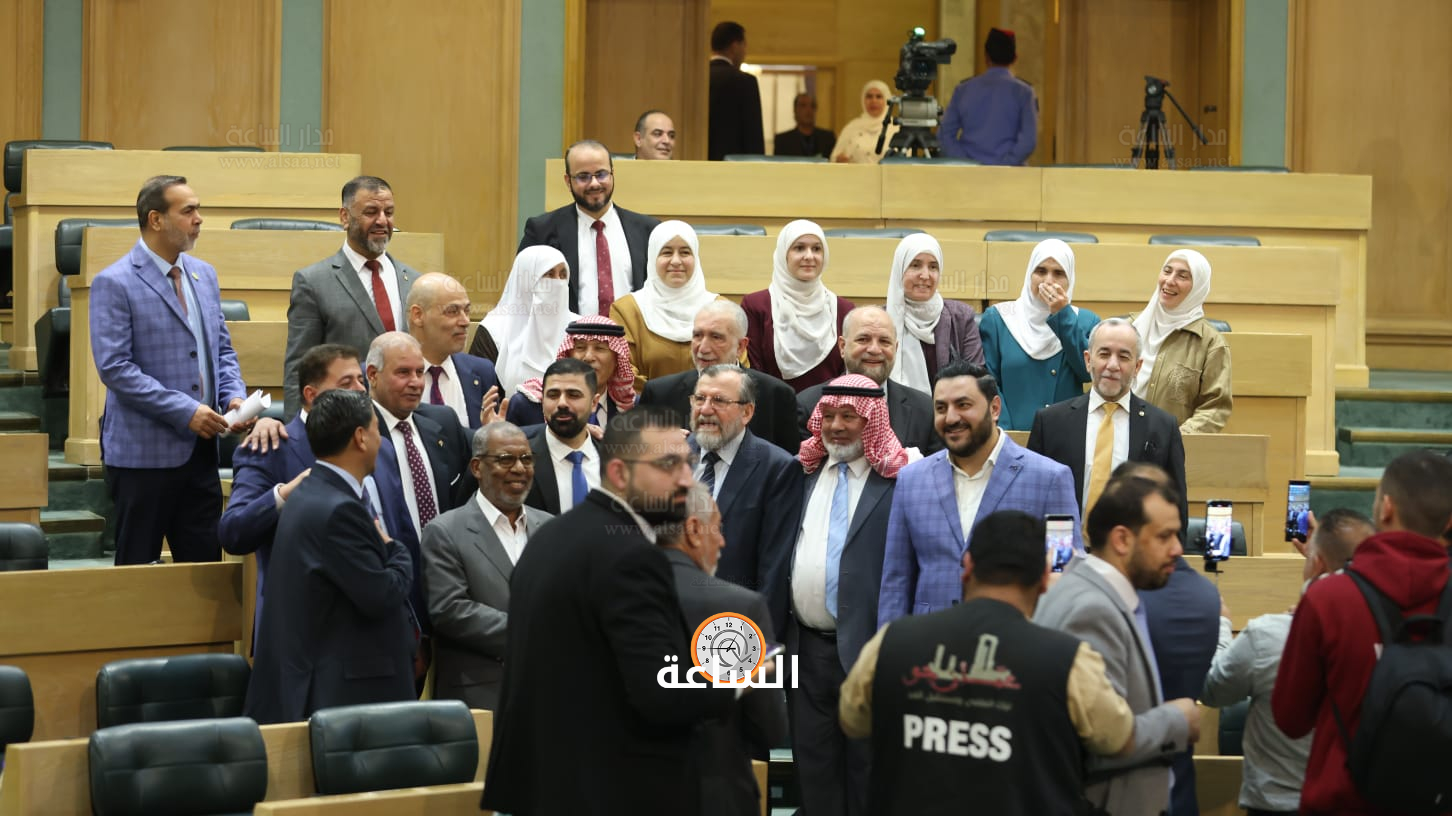 Madar Al-Saa Images 0.9349497245476862