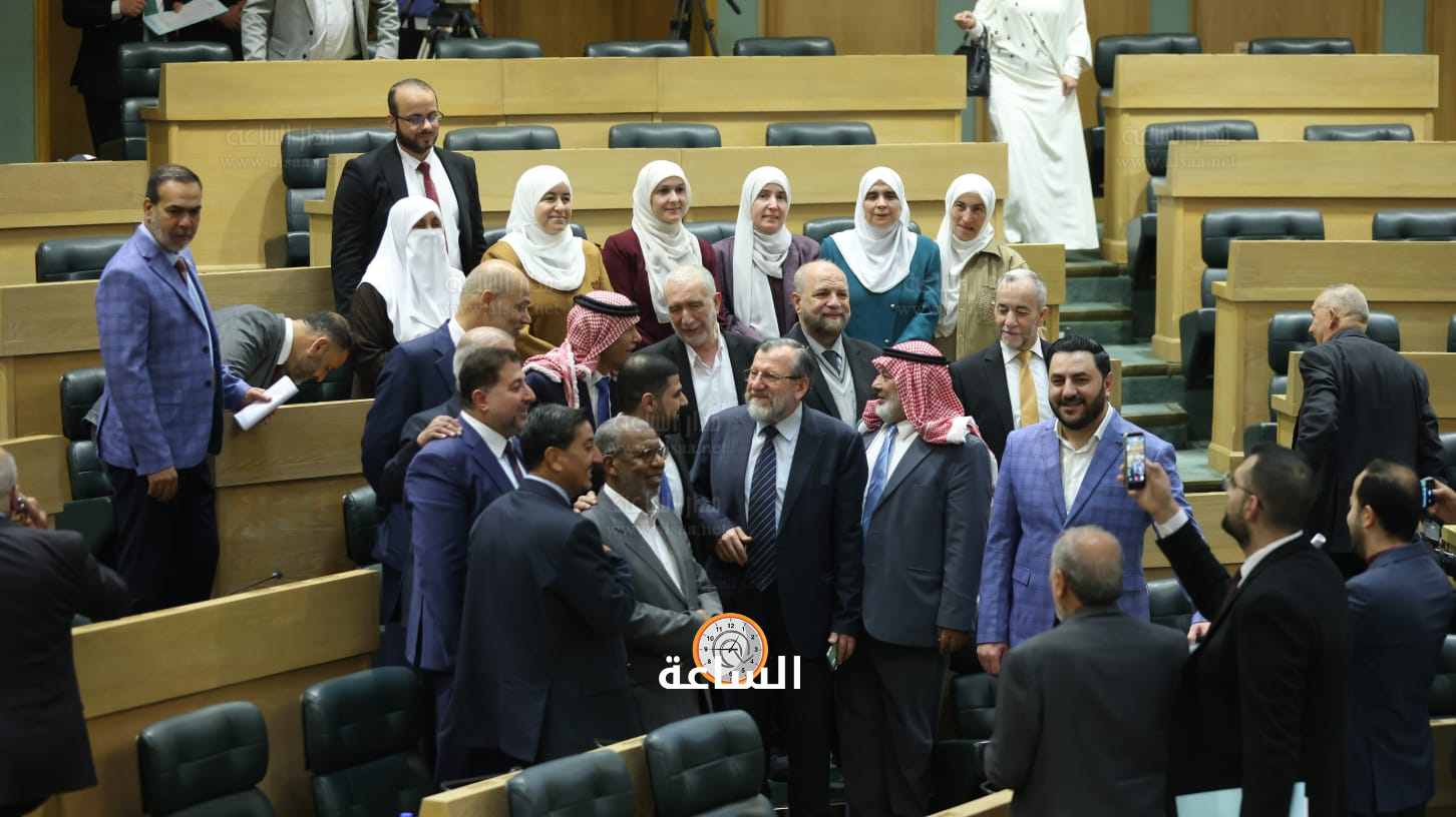 Madar Al-Saa Images 0.10873109538054526