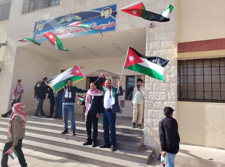 Madar Al-Saa Images 0.8002770264989436