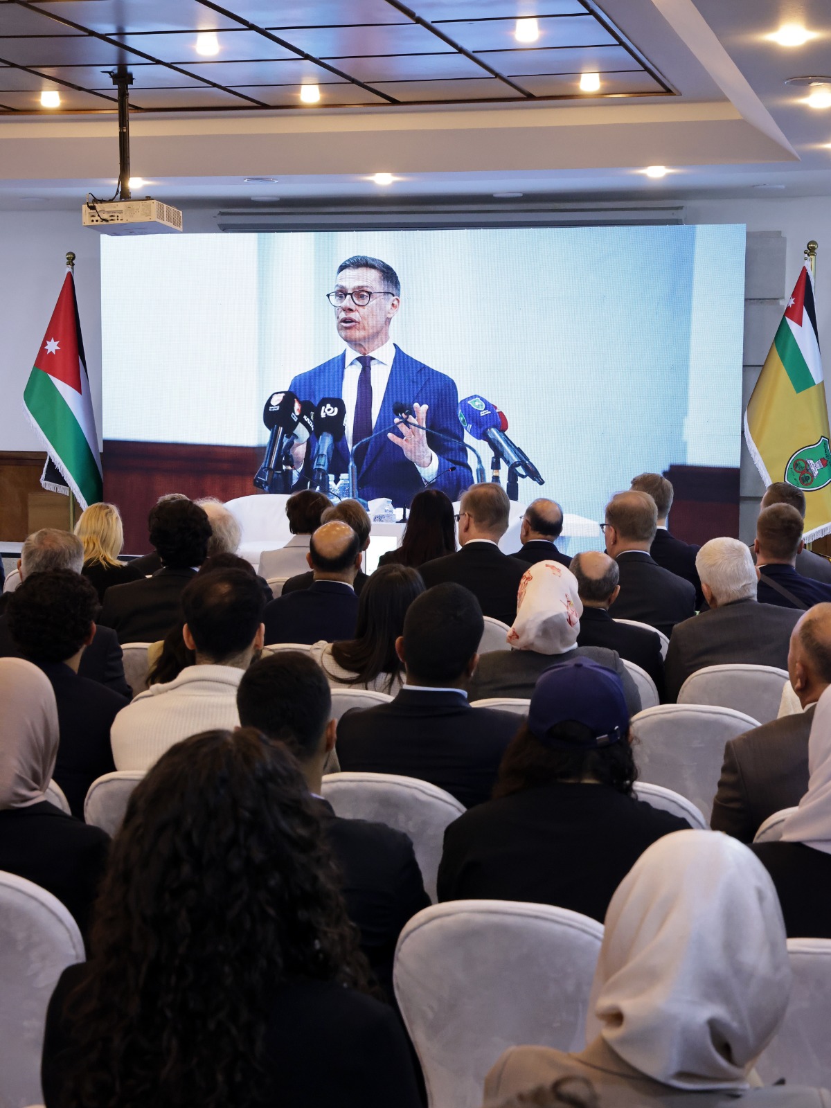 Madar Al-Saa Images 0.213645788215152