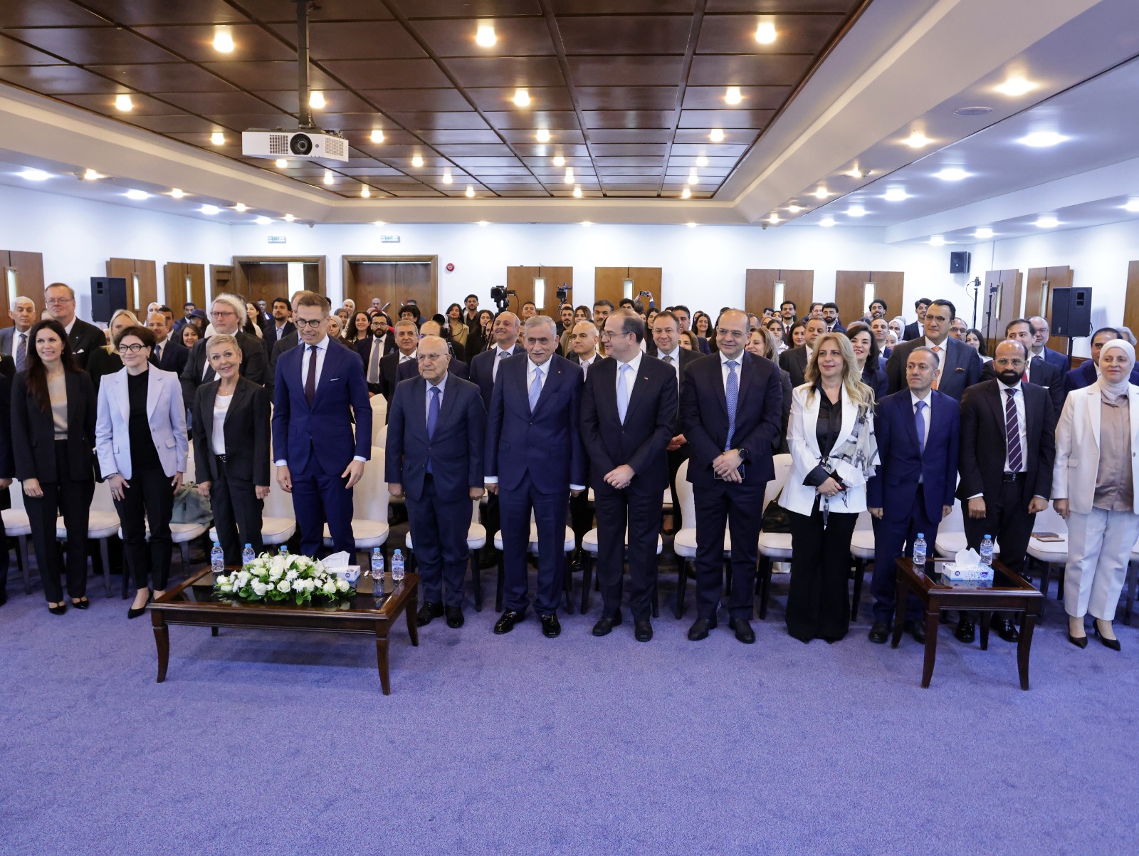 Madar Al-Saa Images 0.5808451472520215