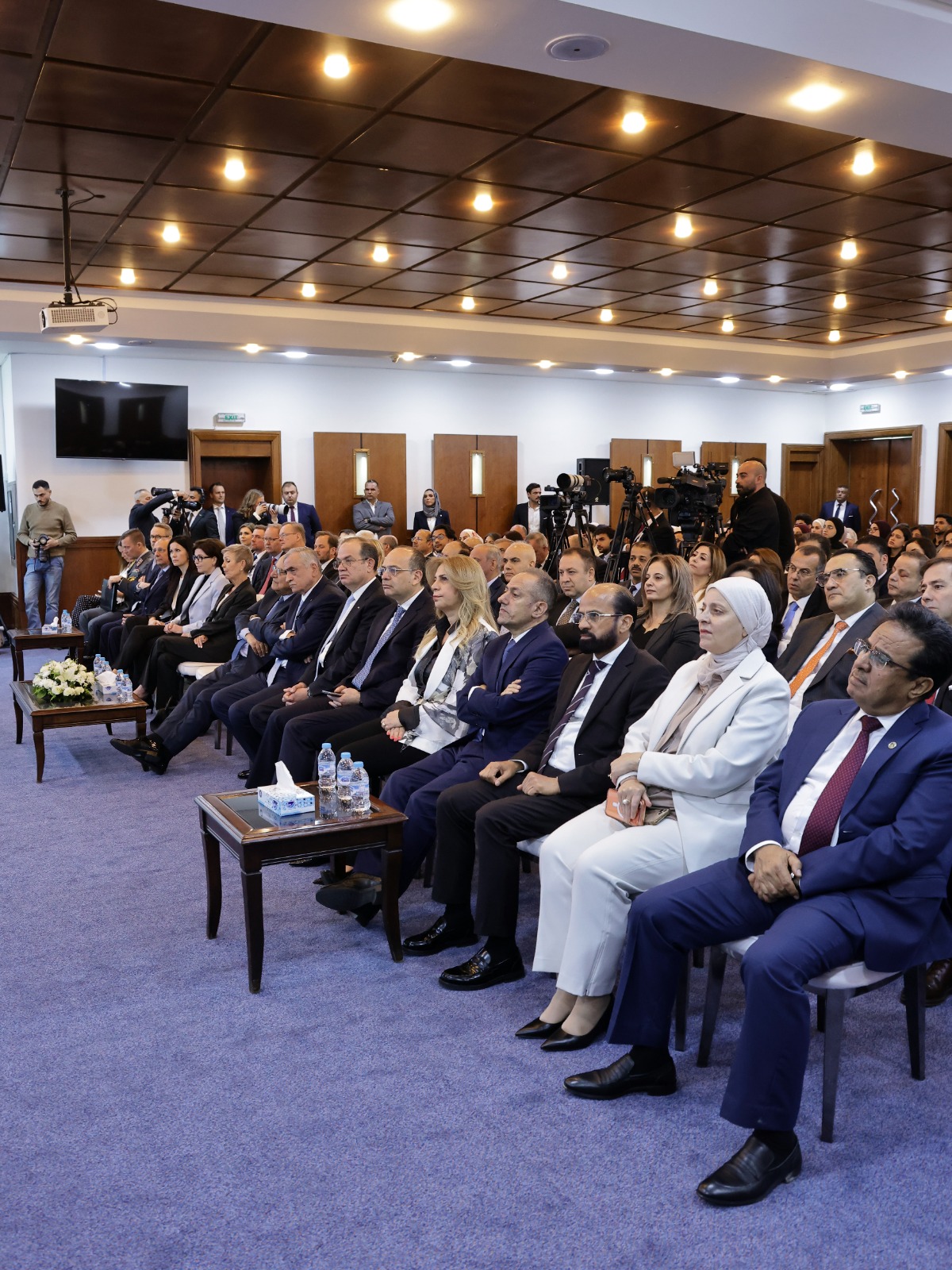 Madar Al-Saa Images 0.4309563319290697