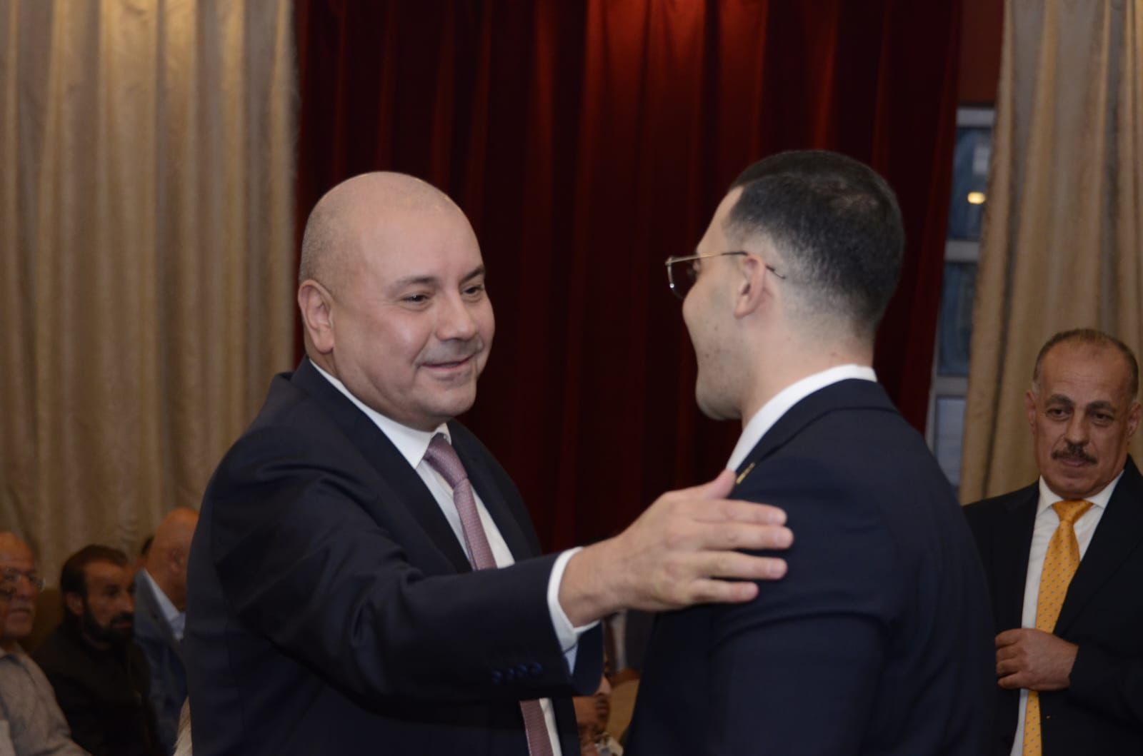 Madar Al-Saa Images 0.710940966243384