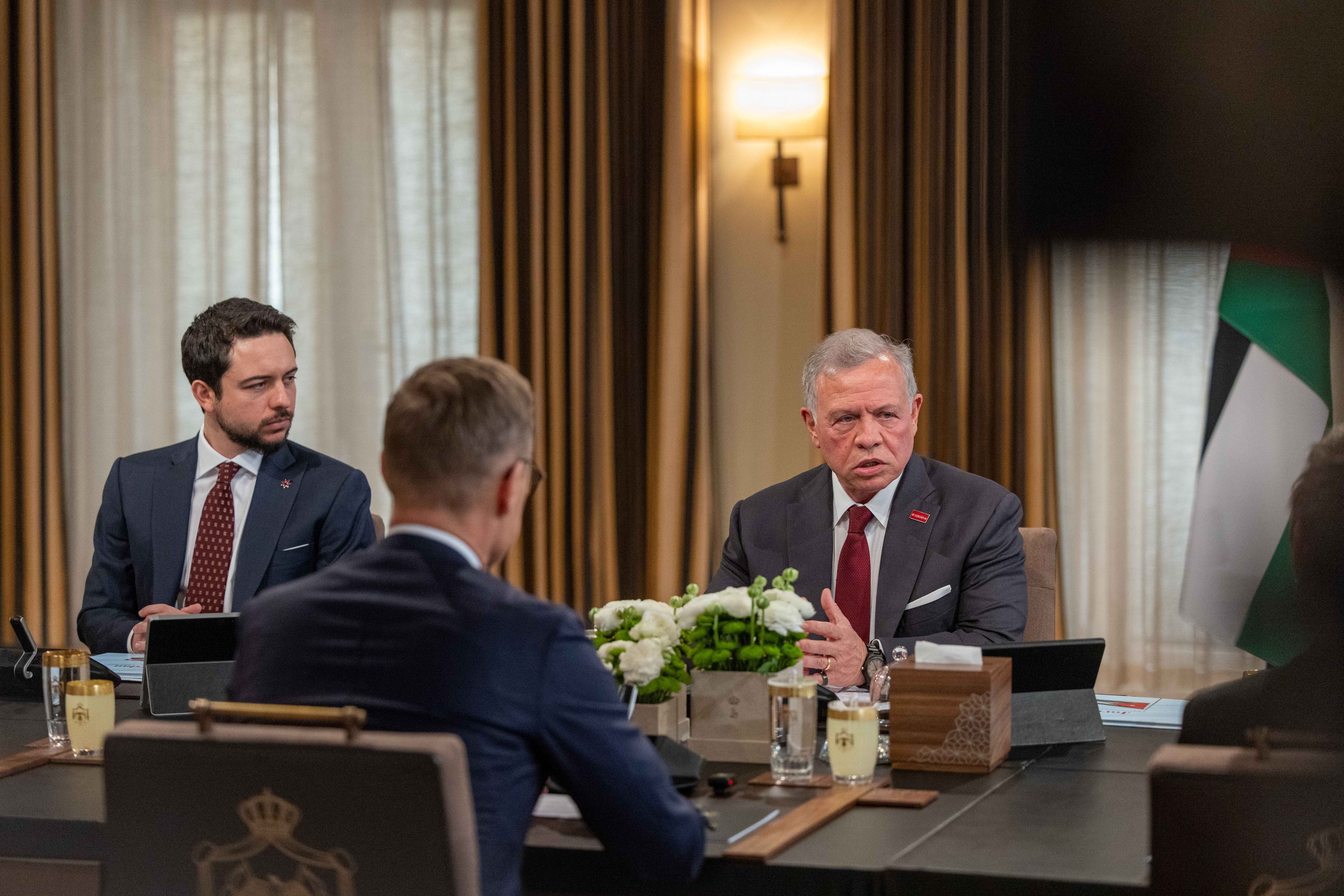 Madar Al-Saa Images 0.527668140507708