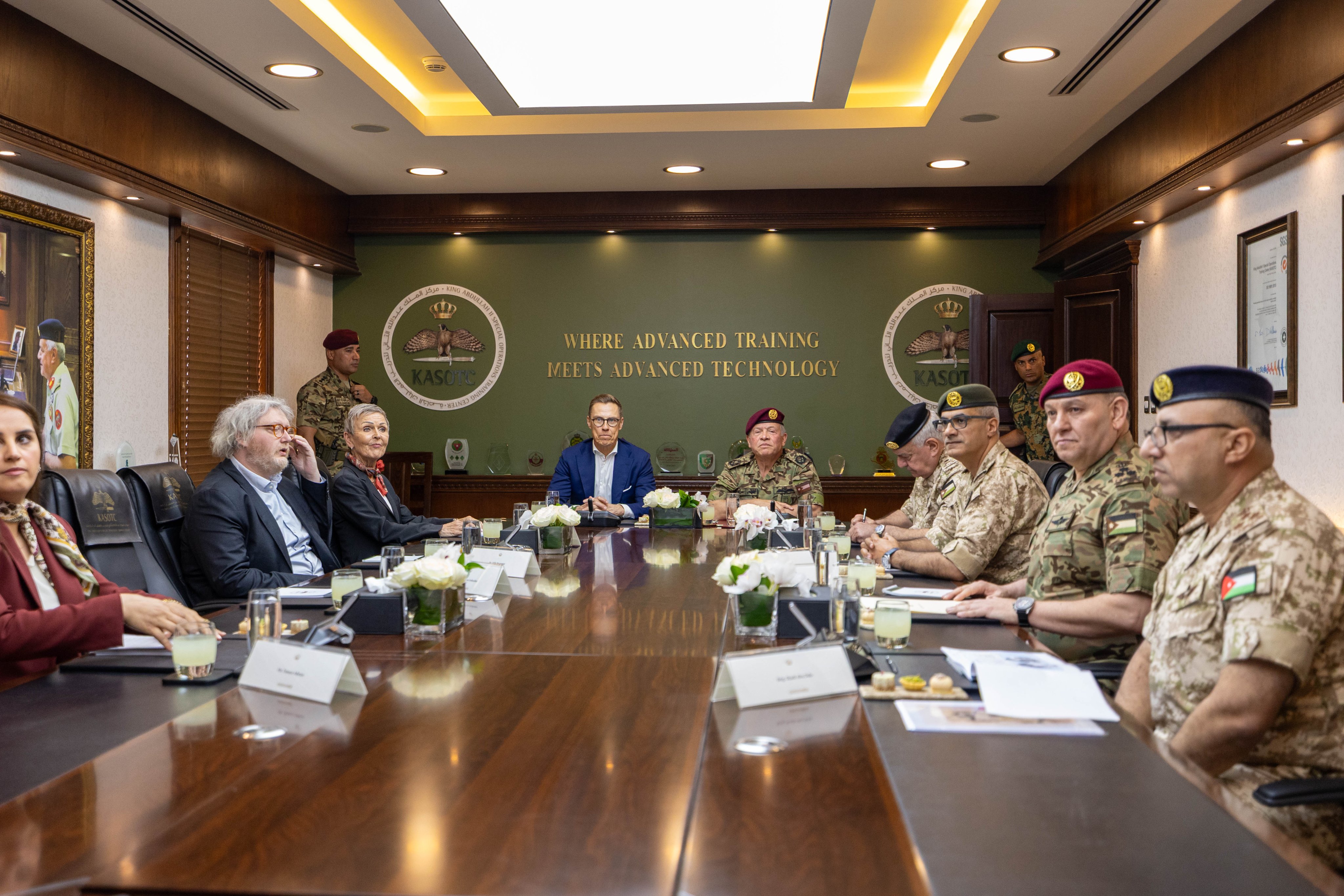 Madar Al-Saa Images 0.3192397990095496