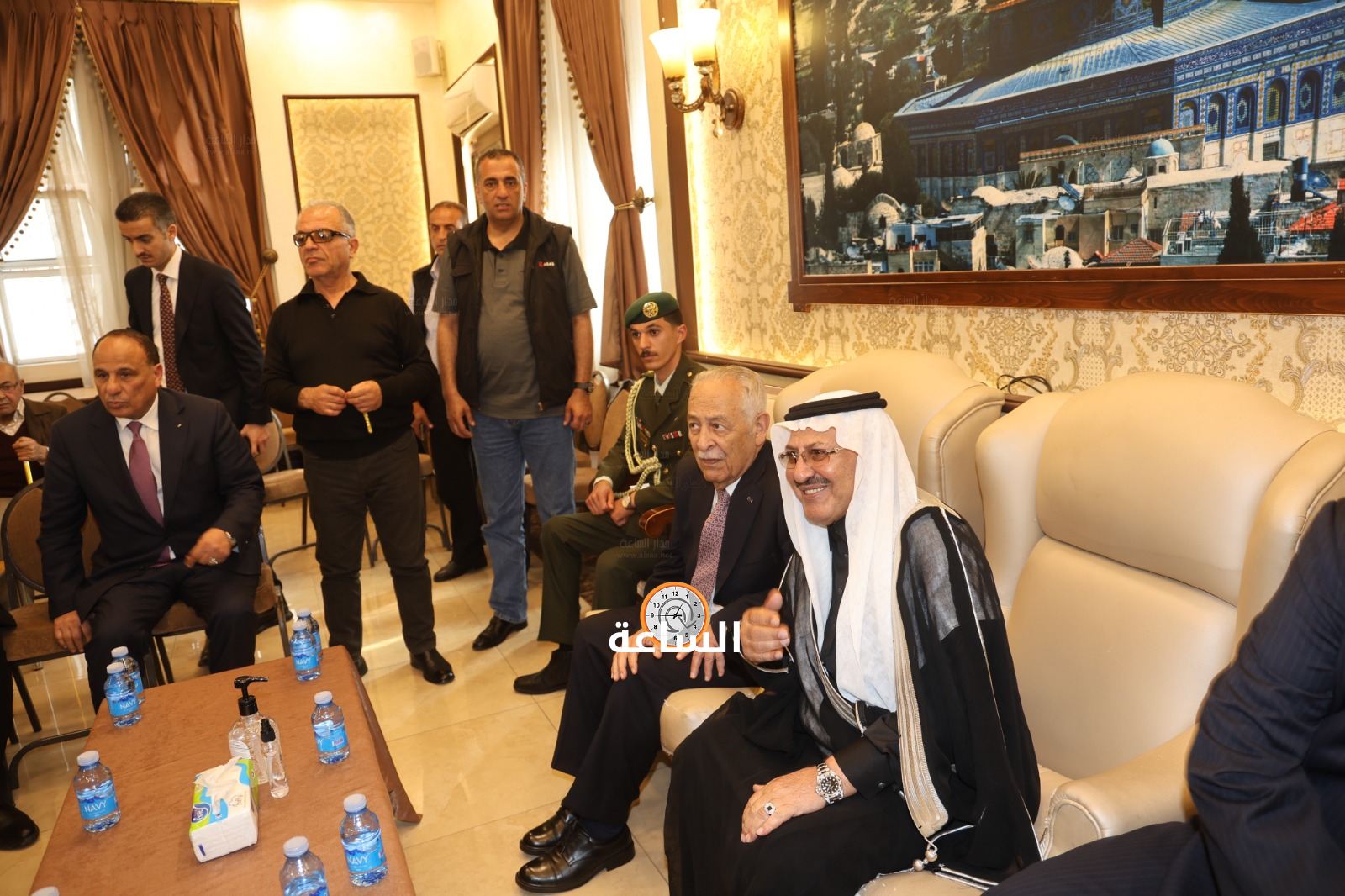 Madar Al-Saa Images 0.8043529046504255