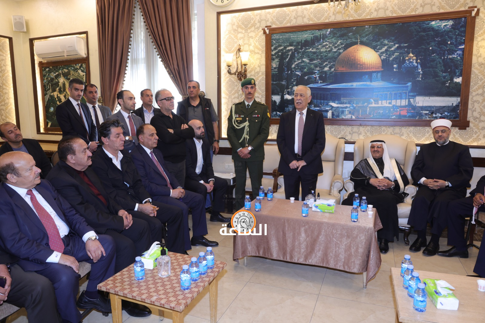 Madar Al-Saa Images 0.09715898236687504