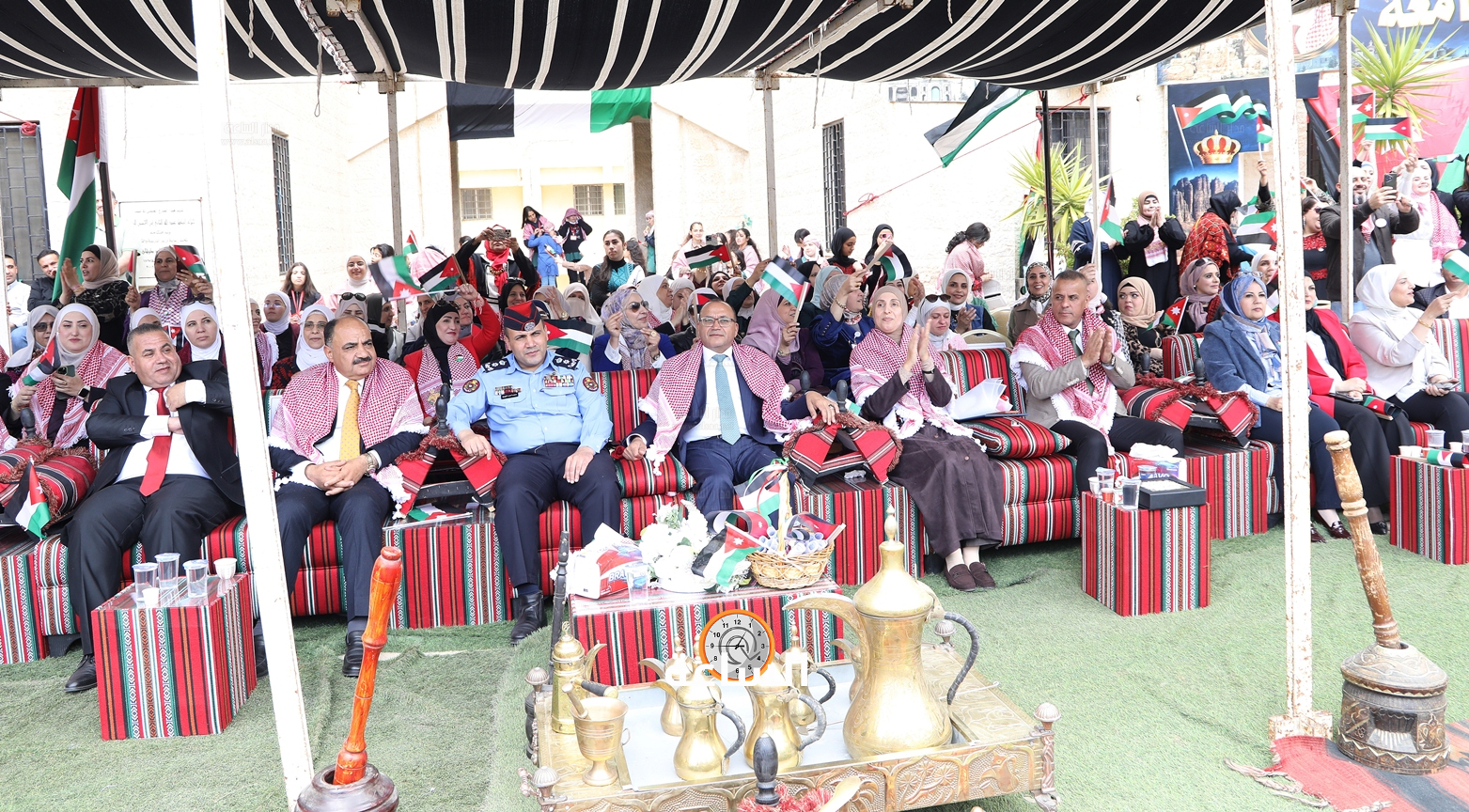 Madar Al-Saa Images 0.9864241713598624