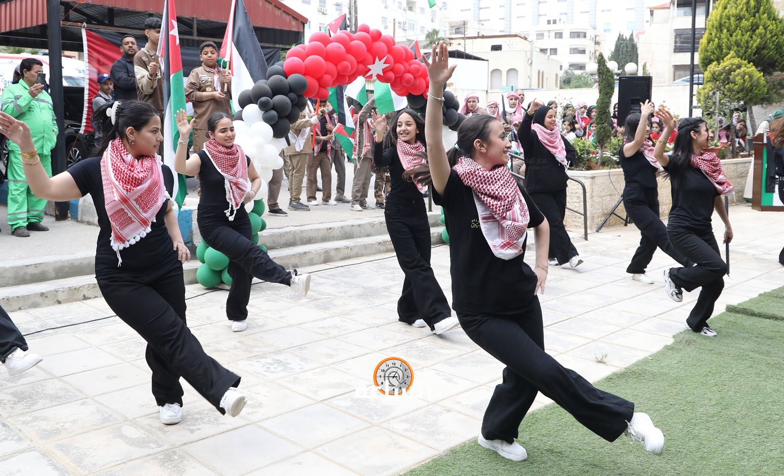 Madar Al-Saa Images 0.18703491696512842