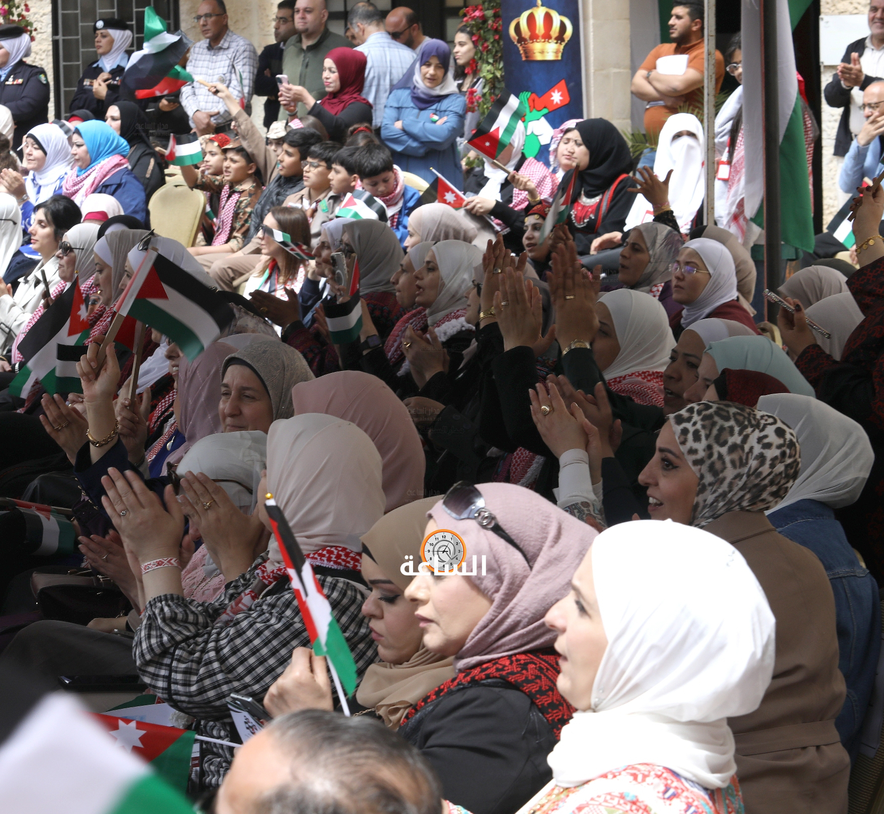 Madar Al-Saa Images 0.3528741193409507